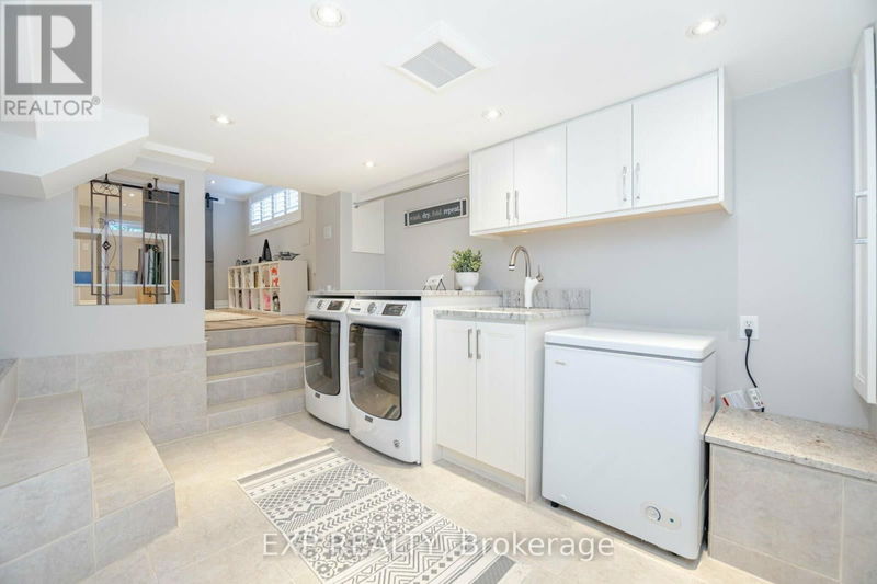 411 Sunset Drive  Oakville (Bronte West), L6L3N3 | Image 30