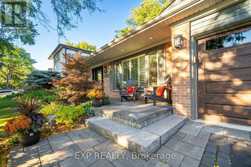 411 Sunset Drive  Oakville (Bronte West), L6L3N3 | Image 4