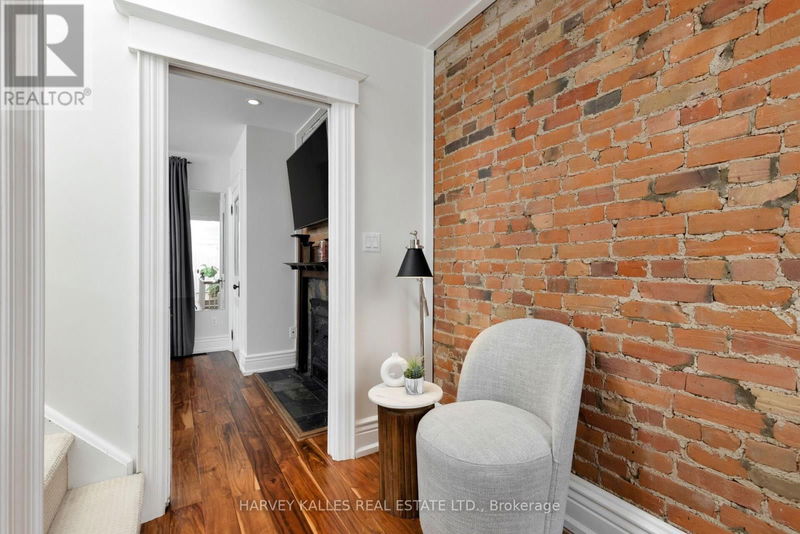 120 Glendale Avenue  Toronto (High Park-Swansea), M6R2T2 | Image 18