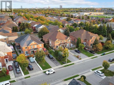 15 Pressed Brick Drive  Brampton (Brampton North), L6V4K8 | Image 1