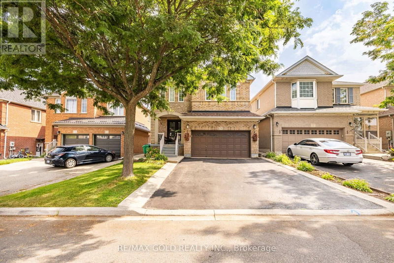 5 Shady Oak Lane  Brampton (Sandringham-Wellington), L6R2Z2 | Image 1