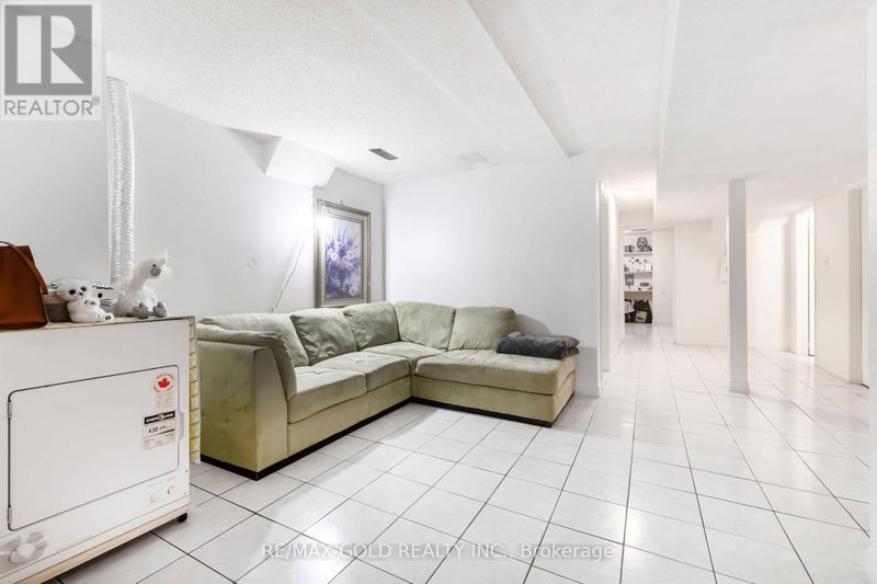 5 Shady Oak Lane  Brampton (Sandringham-Wellington), L6R2Z2 | Image 33