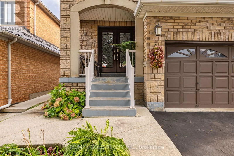 5 Shady Oak Lane  Brampton (Sandringham-Wellington), L6R2Z2 | Image 4