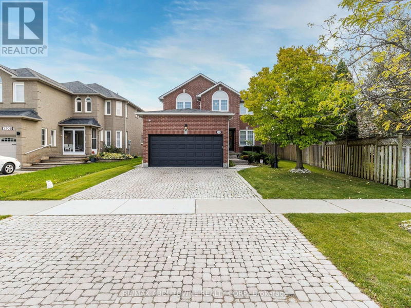 5312 Fallingbrook Drive  Mississauga (East Credit), L5V1P6 | Image 3