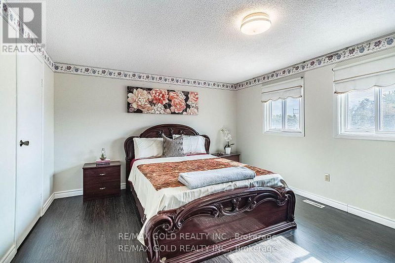 57 Cabernet Circle  Toronto (West Humber-Clairville), M9V5A2 | Image 14