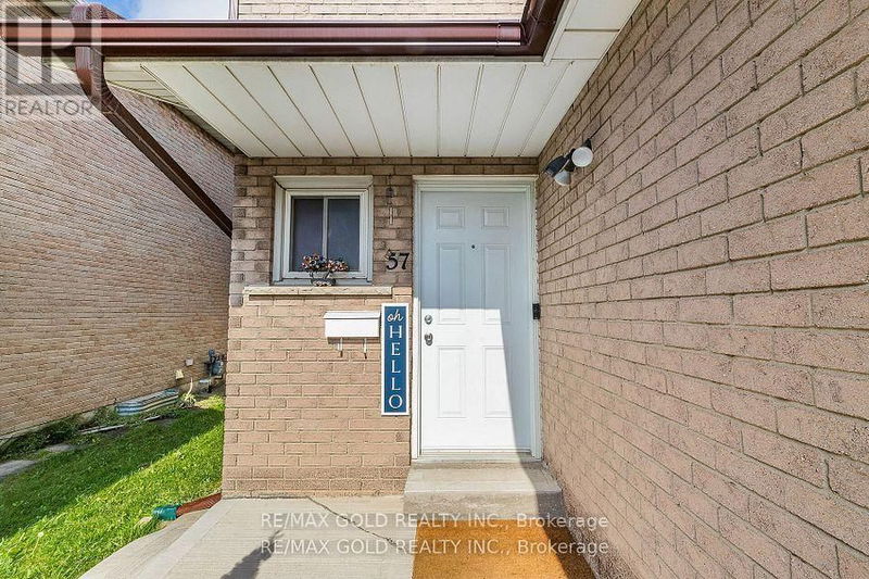 57 Cabernet Circle  Toronto (West Humber-Clairville), M9V5A2 | Image 2