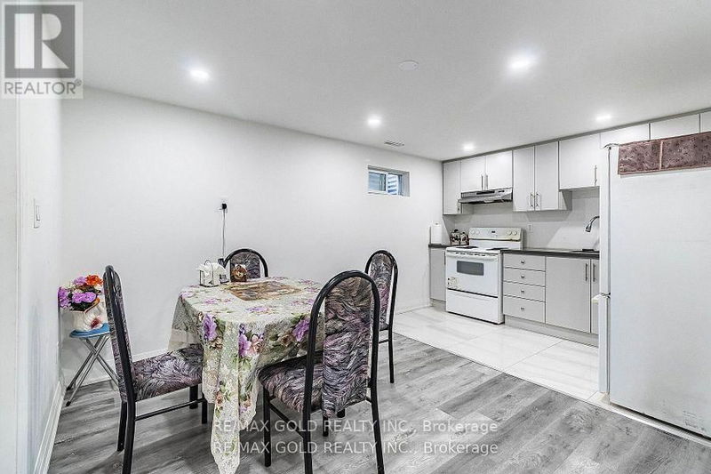 57 Cabernet Circle  Toronto (West Humber-Clairville), M9V5A2 | Image 21