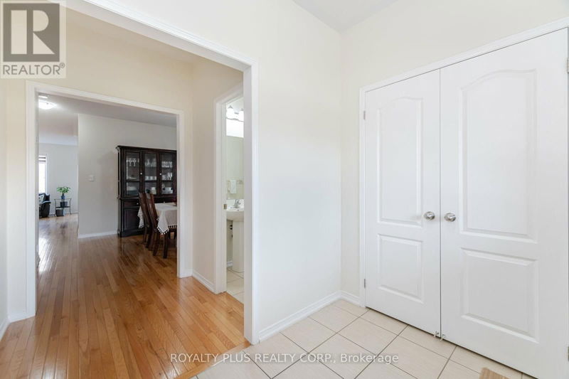 168 Sussexvale Drive  Brampton (Sandringham-Wellington), L6R3R1 | Image 5