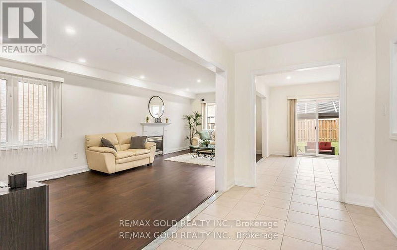 799 Envoy Drive  Mississauga (Meadowvale Village), L5W1H3 | Image 12