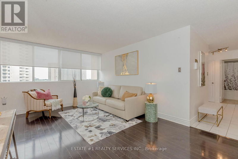  802 - 3590 Kaneff Crescent  Mississauga (Mississauga Valleys), L5A3X3 | Image 9