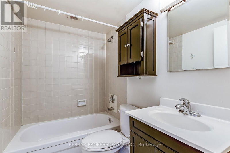  1411 - 270 Scarlett Road  Toronto (Rockcliffe-Smythe), M6N4X7 | Image 22