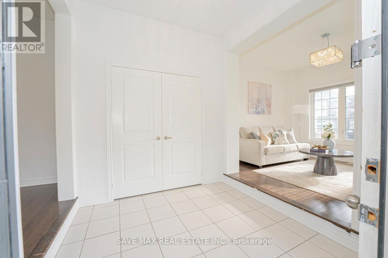 39 Agava Street  Brampton (Northwest Brampton), L7A4S5 | Image 3