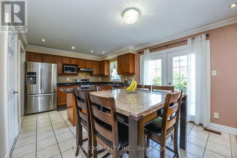 30 Fairhill Avenue  Brampton (Fletcher's Meadow), L7A2E7 | Image 9