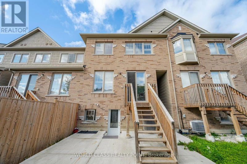 34 Davenfield Circle  Brampton (Brampton East), L6P4M2 | Image 32