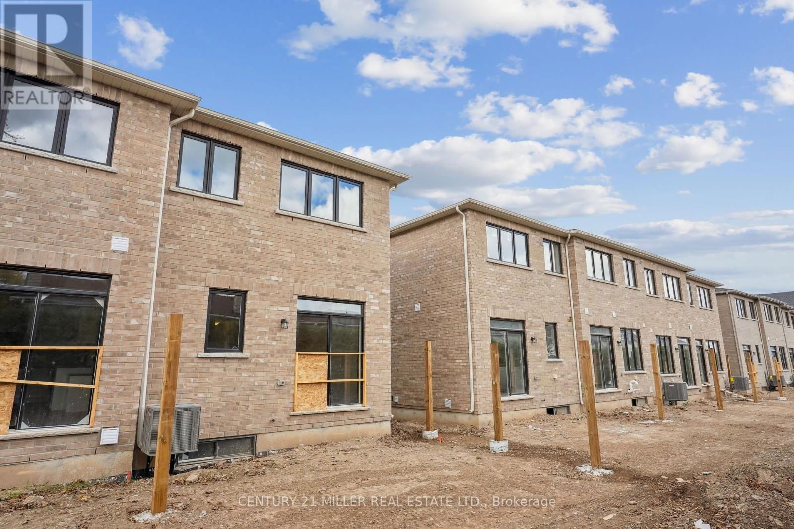 1408 OAKMONT COMMON Image 35