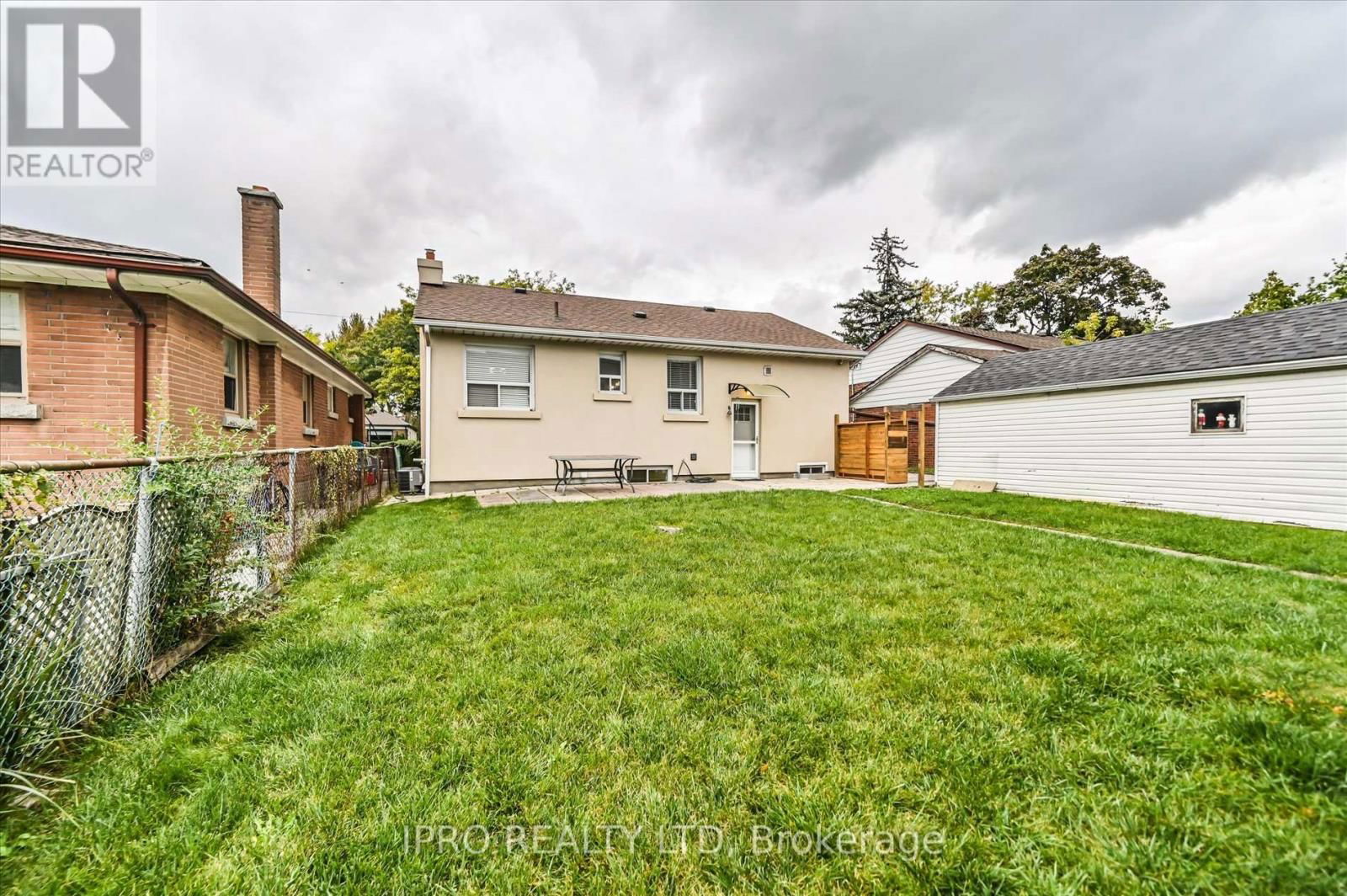 135 DOWNSVIEW AVENUE Image 37