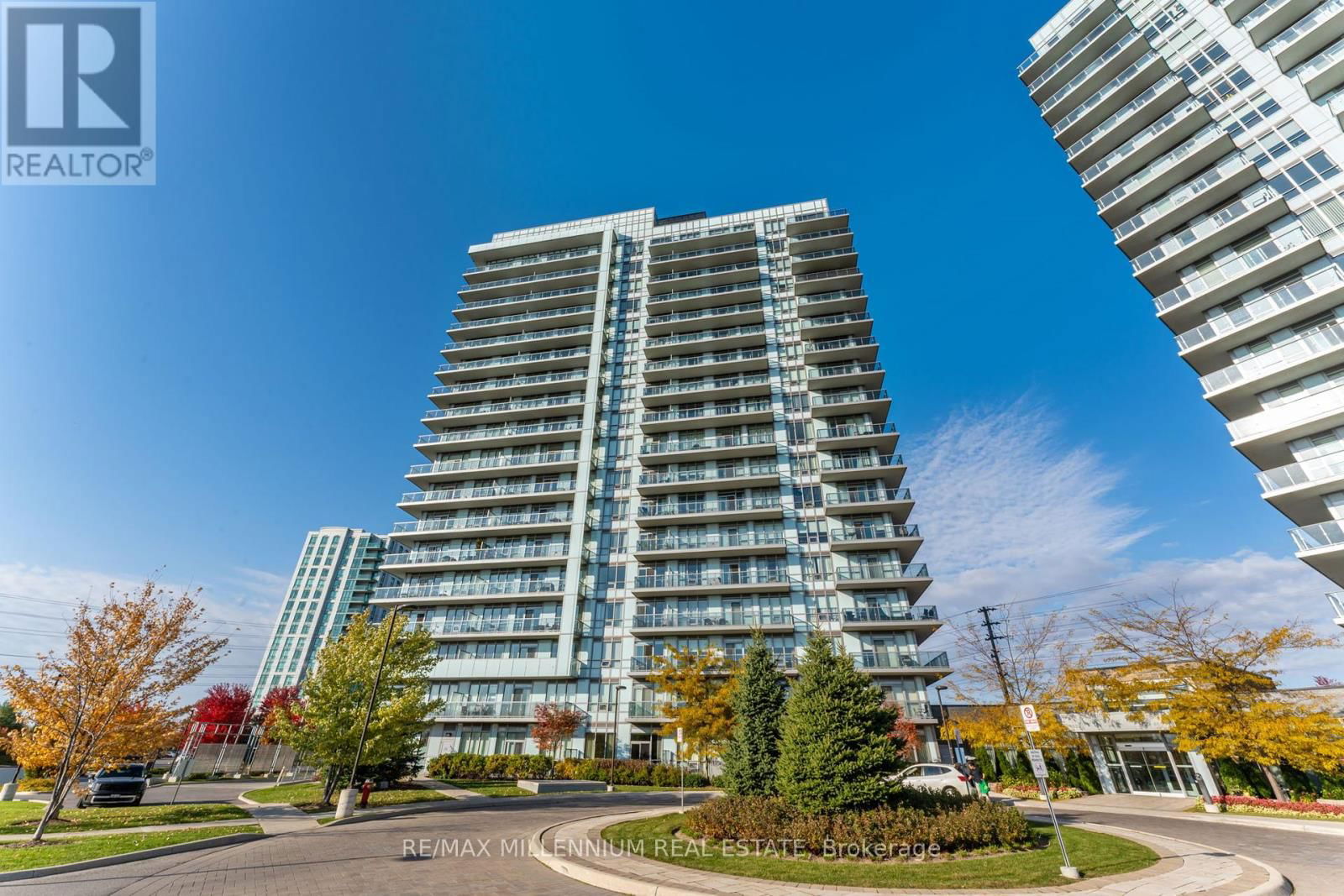 402 - 4633 GLEN ERIN DRIVE Image 3