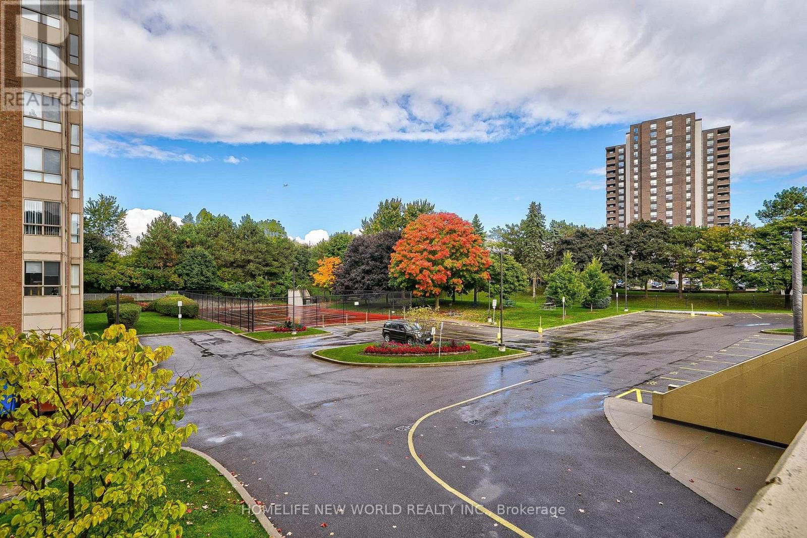 918 - 1485 LAKESHORE ROAD E Image 5