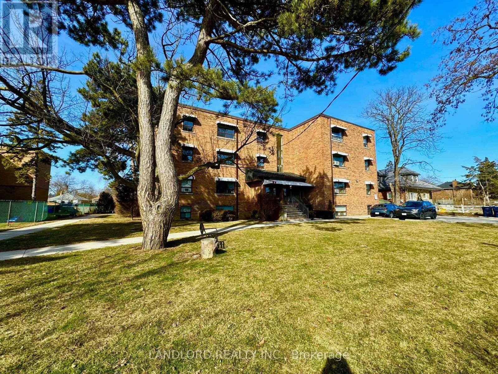 4 - 2696 LAKE SHORE BOULEVARD W Image 11