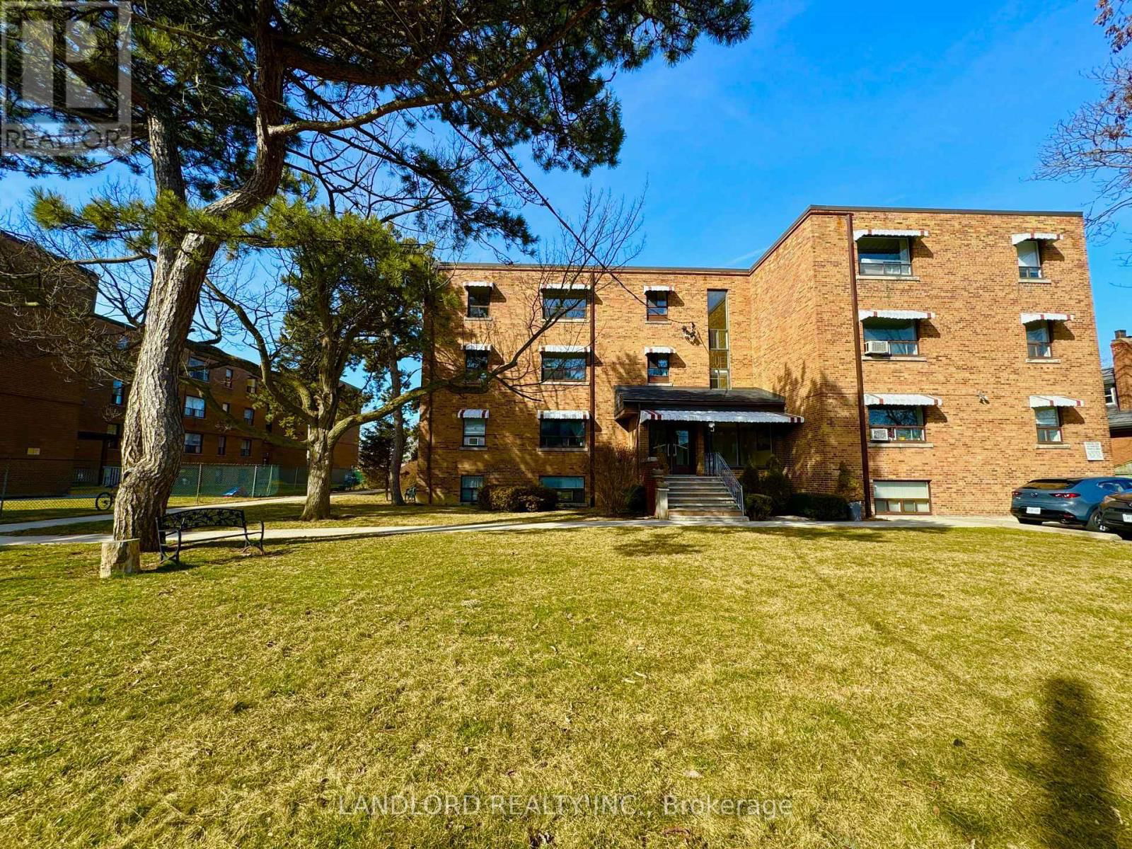 4 - 2696 LAKE SHORE BOULEVARD W Image 12