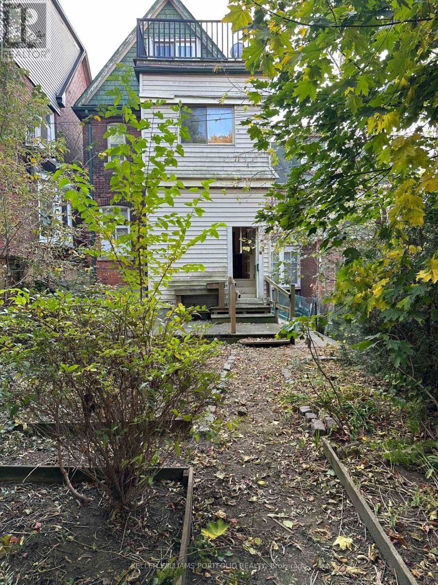 248 GARDEN AVENUE Image 14