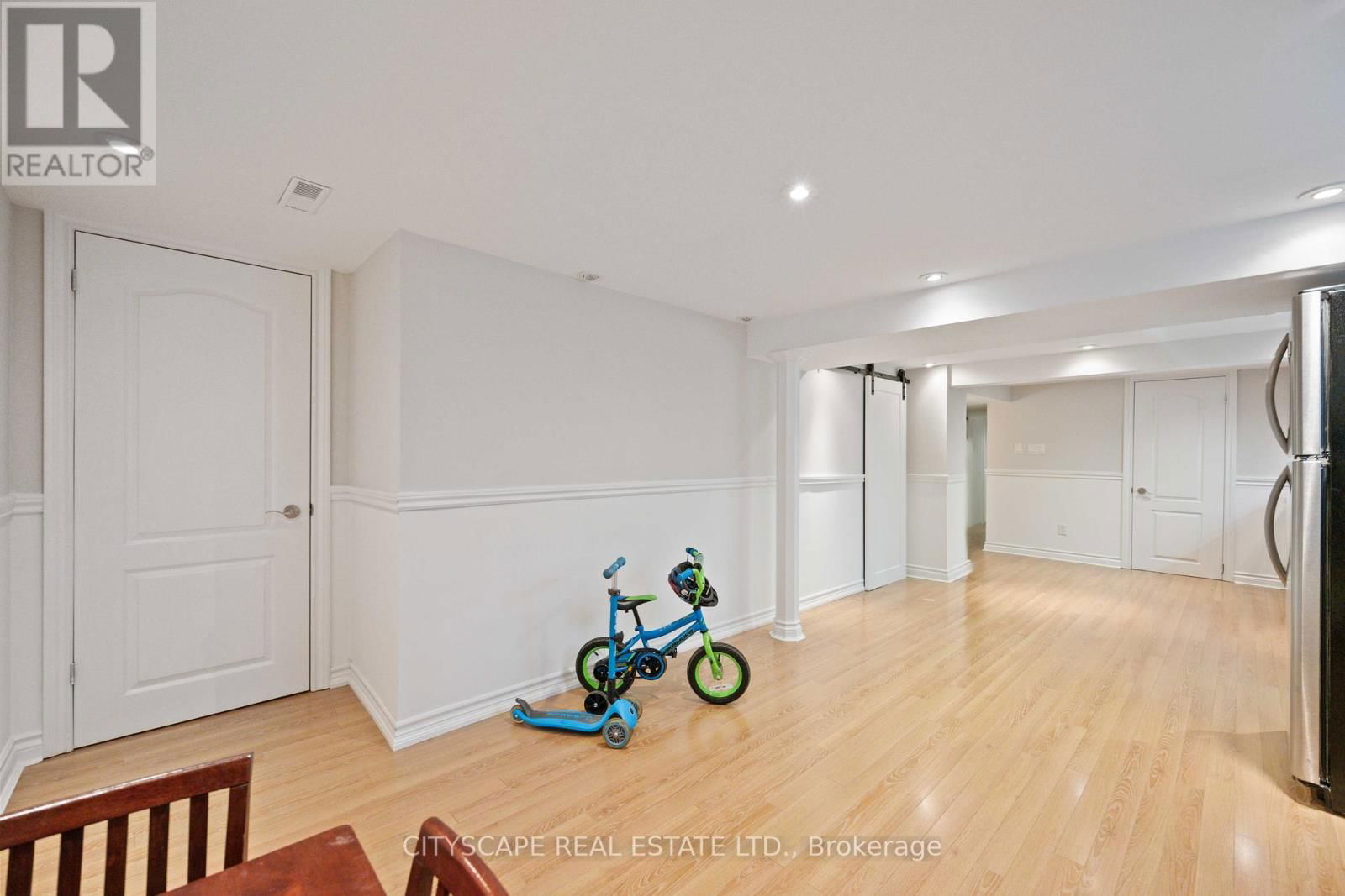 39 BENTWORTH AVENUE Image 31