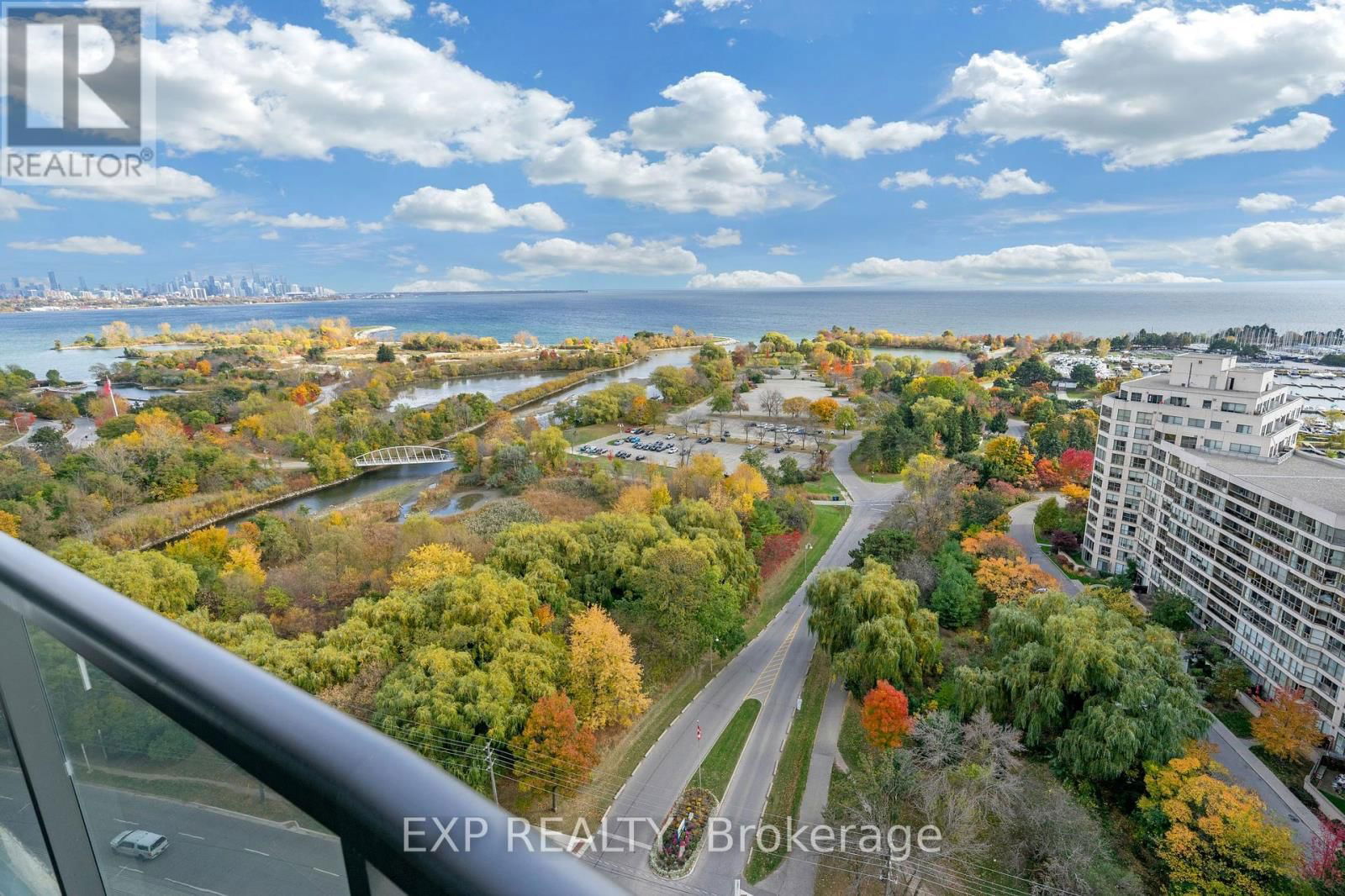 1908 - 2240 LAKE SHORE BOULEVARD Image 15