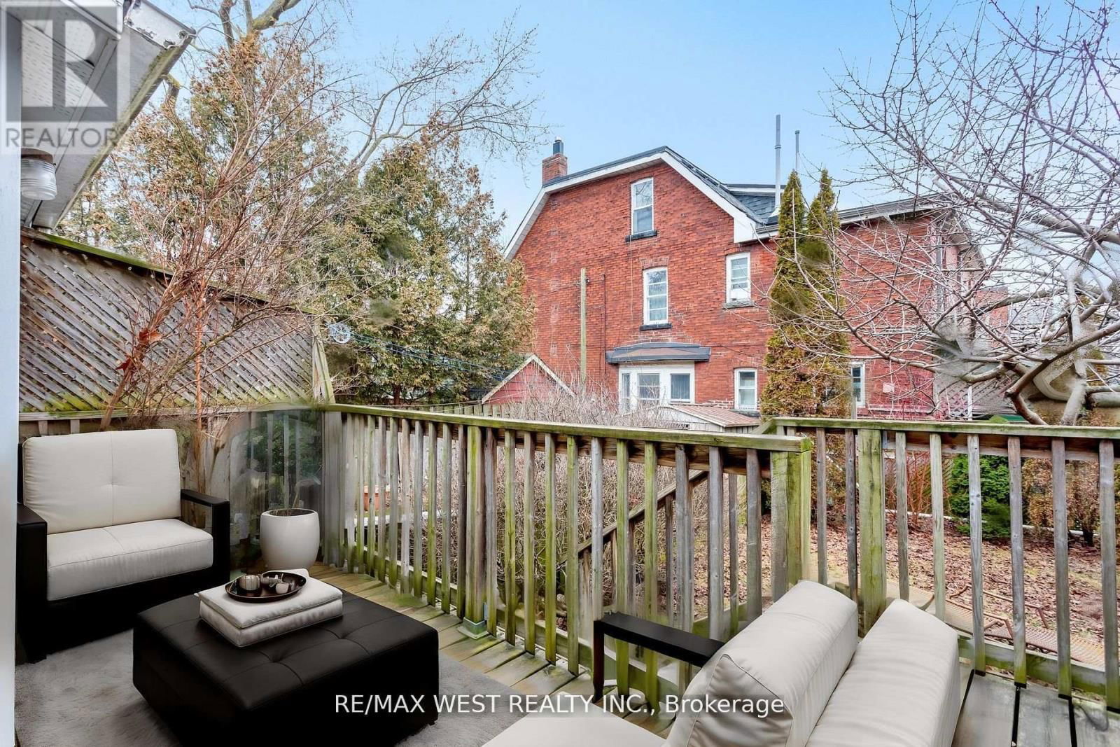 96 RONCESVALLES AVENUE Image 17