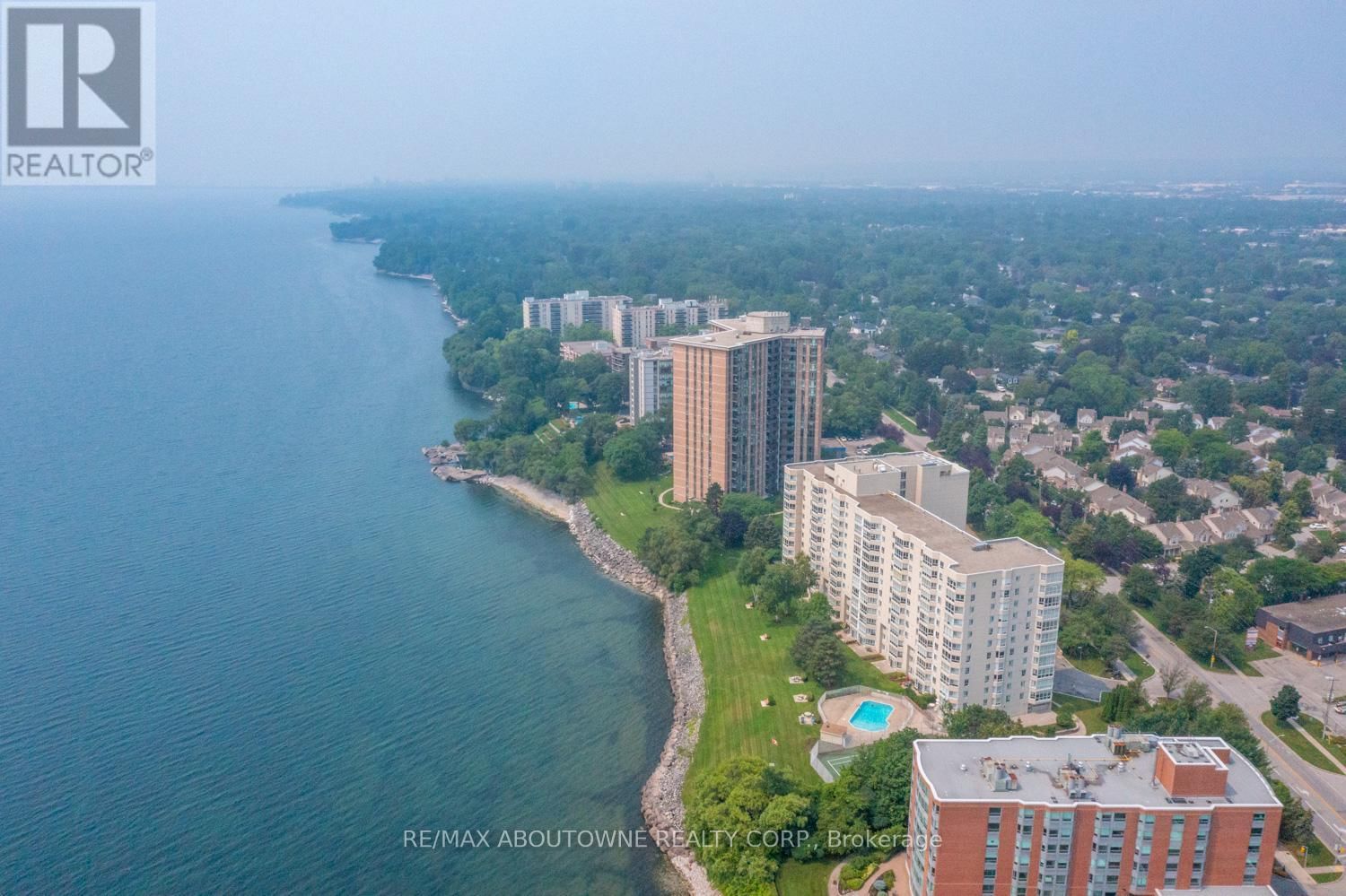 610 - 5280 LAKESHORE ROAD Image 5