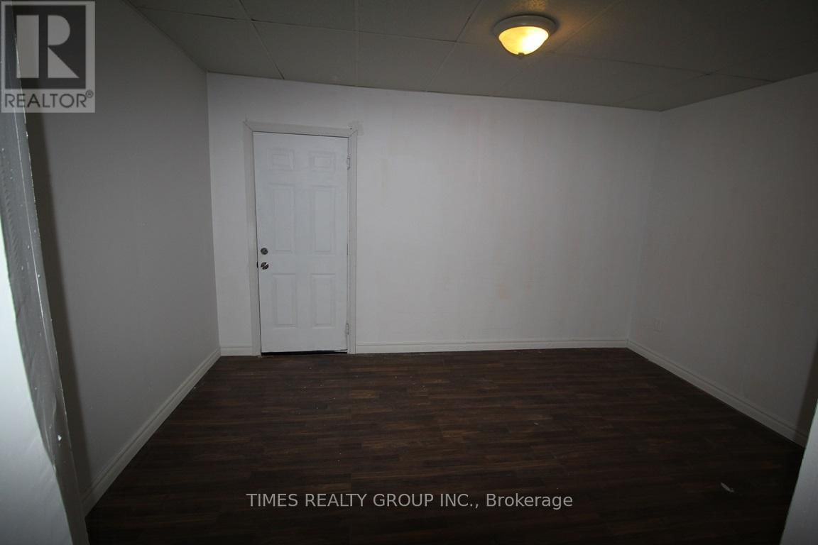 625 BARTON STREET E Image 13