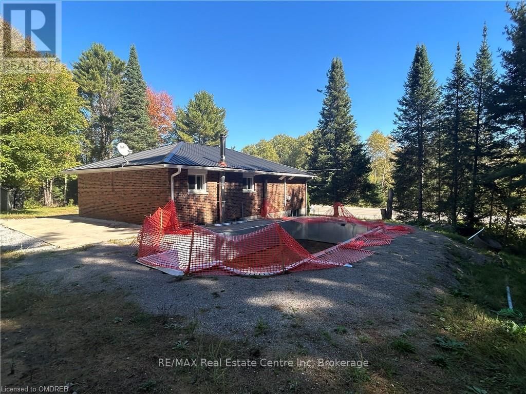 4885 MONCK ROAD Image 17