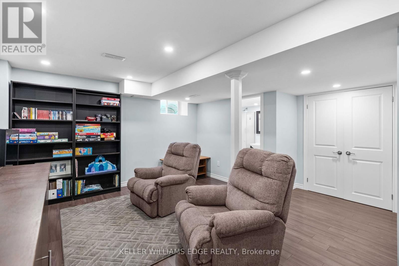 55 SONOMA VALLEY CRESCENT Image 33