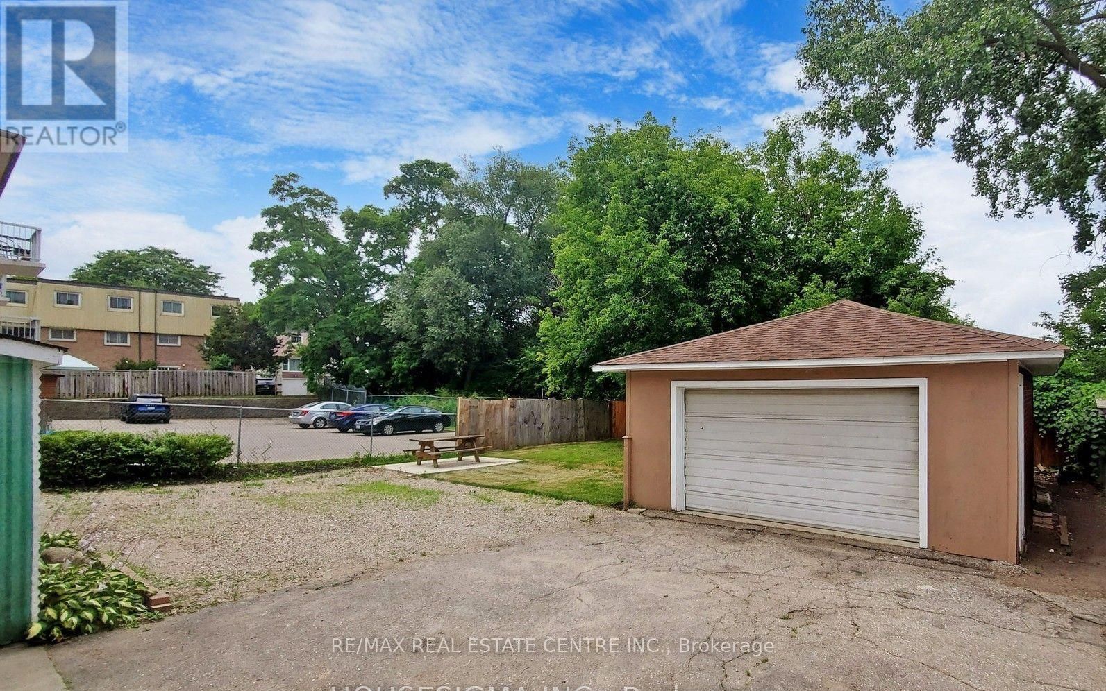 100 FAIRWAY ROAD N Image 3