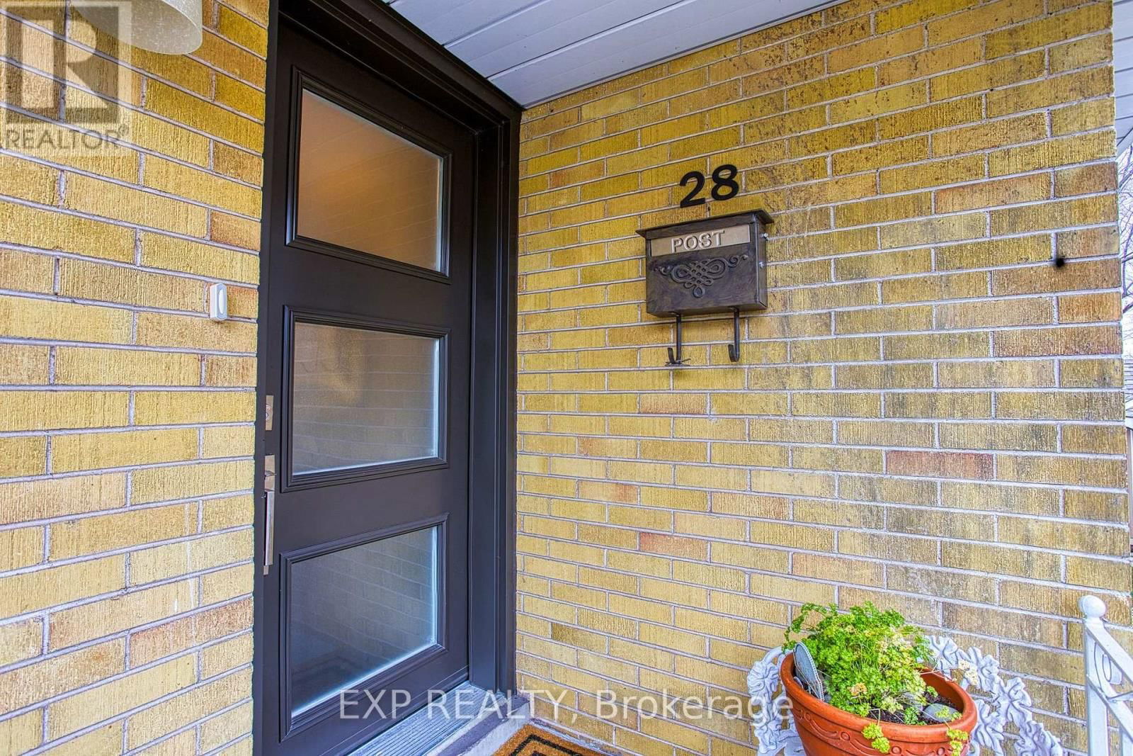 28 RAMSEY CRESCENT Image 4