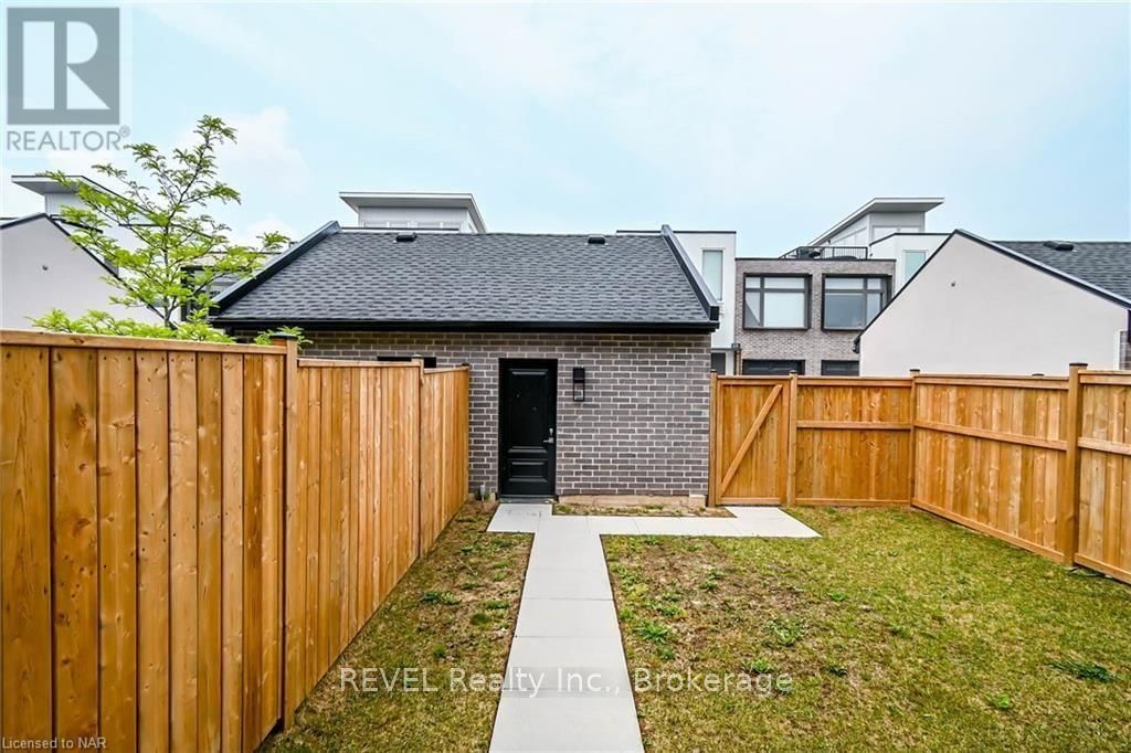 161 SUMMERSIDES MEWS BOULEVARD Image 31