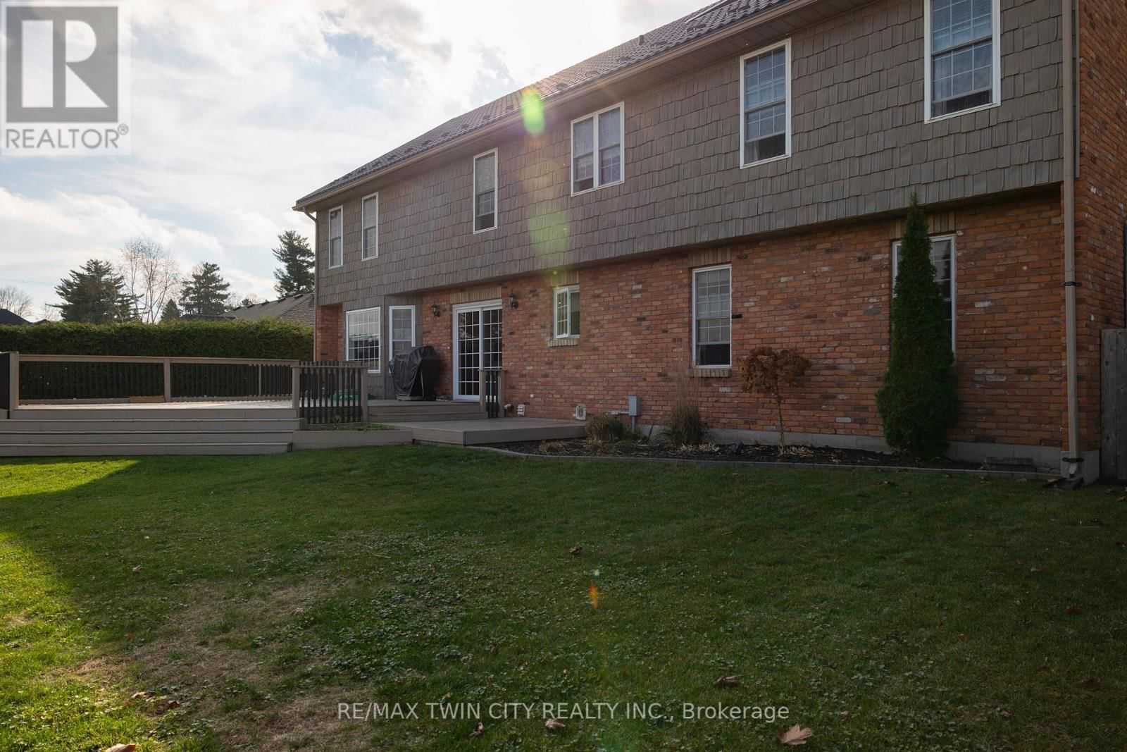 145 JOHN STREET SOUTH Image 7
