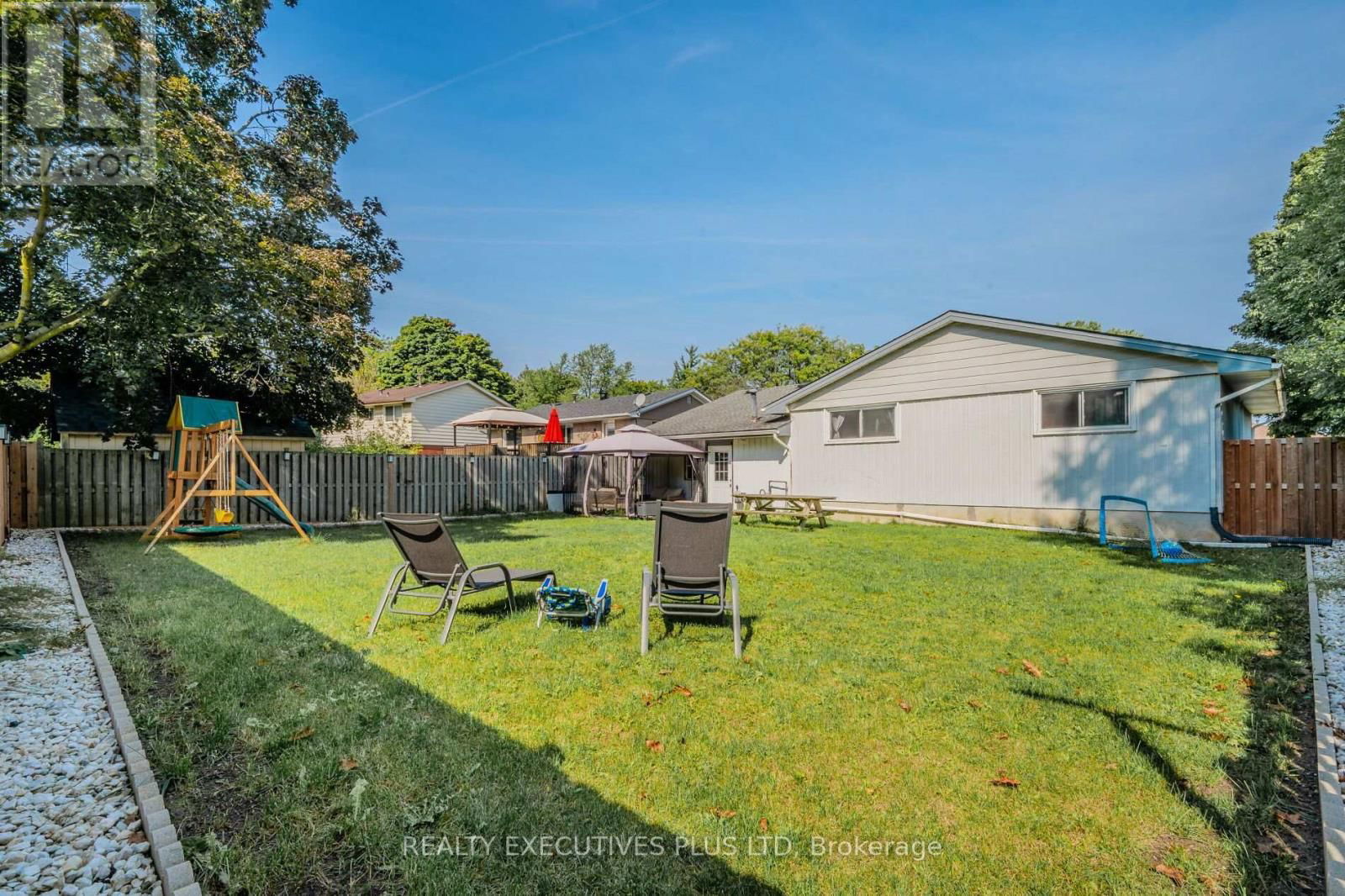 115 LYNBROOK DRIVE Image 35