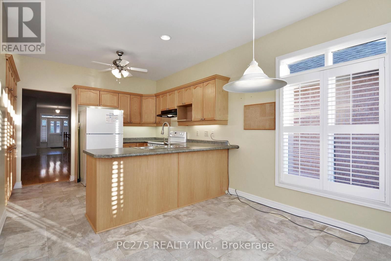 243 - 2025 MEADOWGATE BOULEVARD Image 11