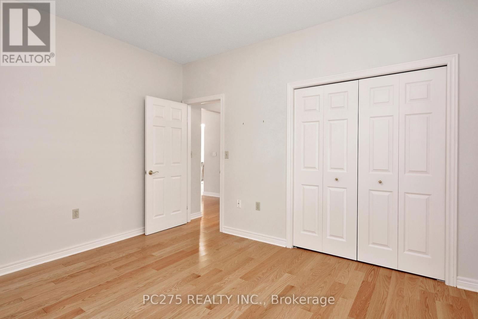 243 - 2025 MEADOWGATE BOULEVARD Image 17