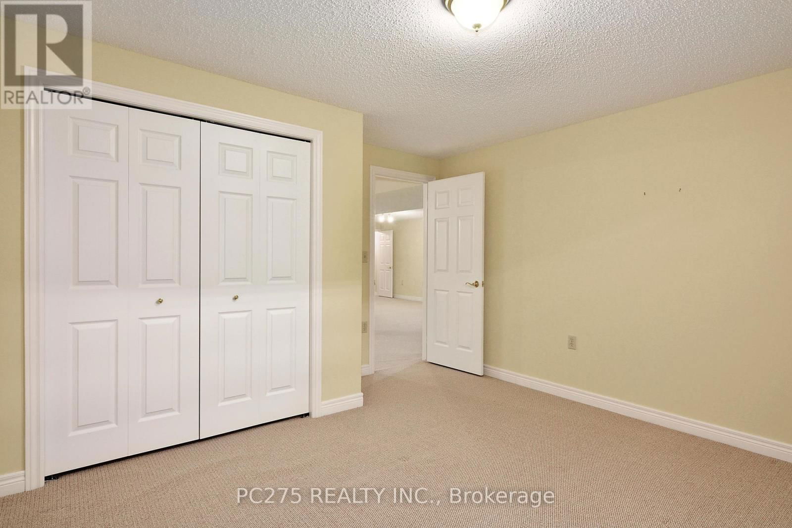 243 - 2025 MEADOWGATE BOULEVARD Image 24