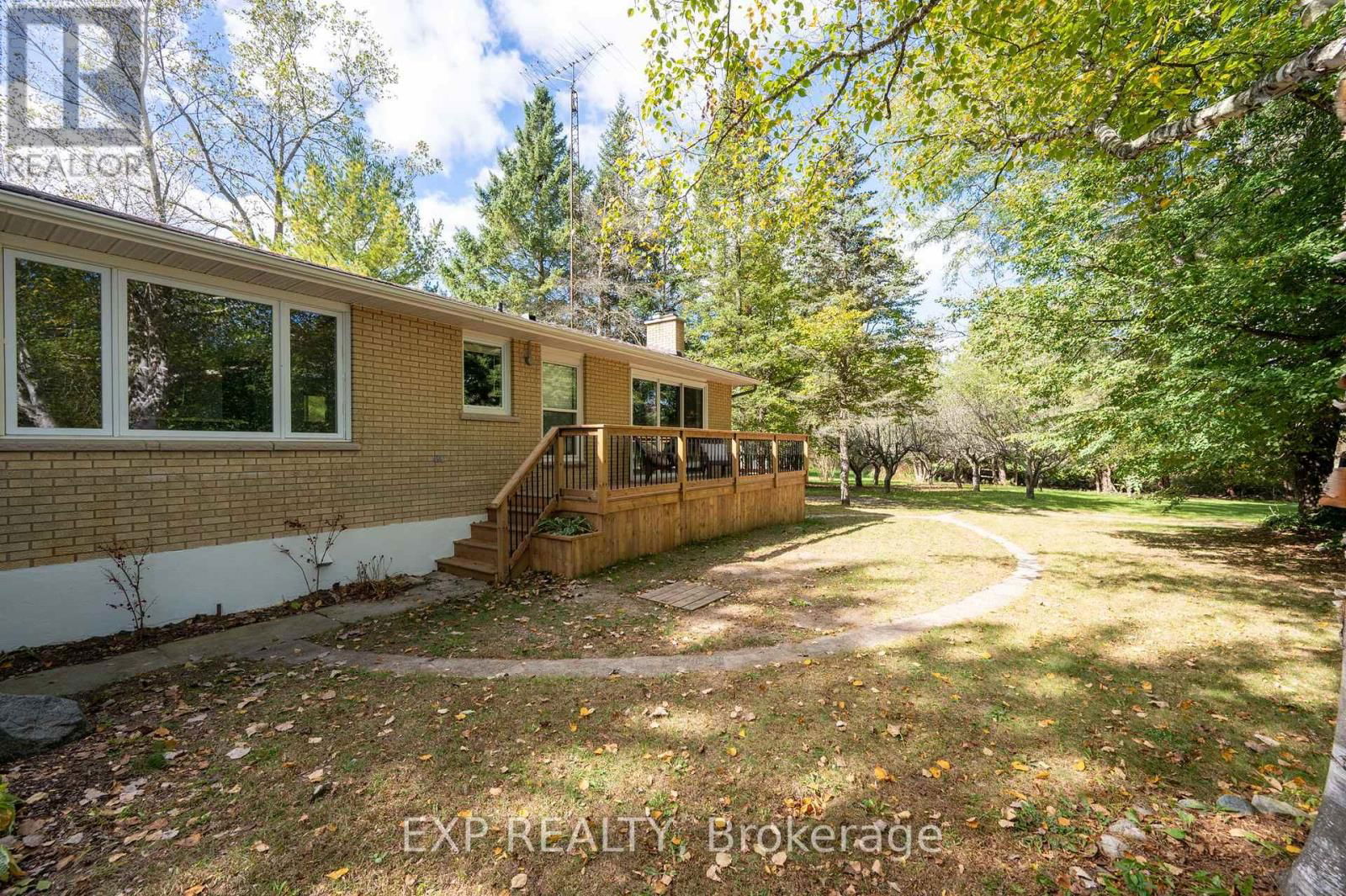 23243 MELBOURNE ROAD Image 38