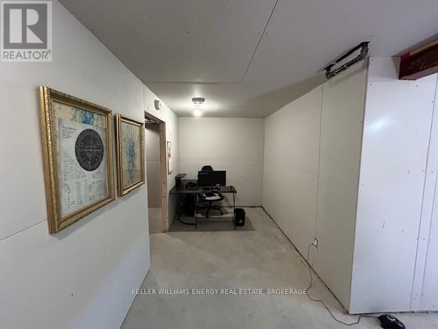 36 MARKLAND AVENUE Image 24