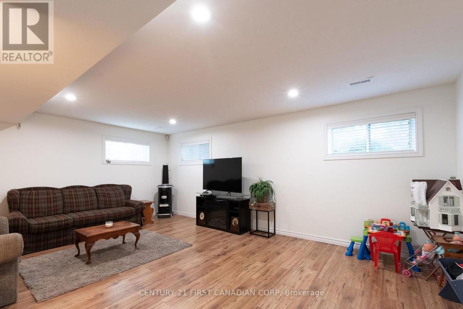 109 PRINCESS AVENUE Image 33