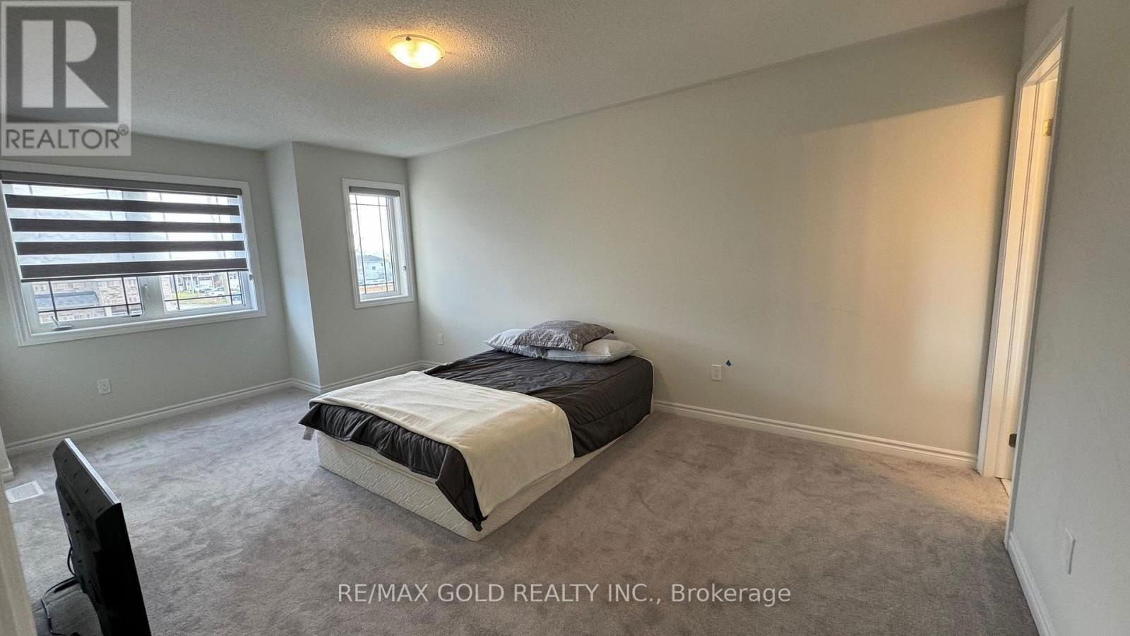 109 PALACE STREET Image 17