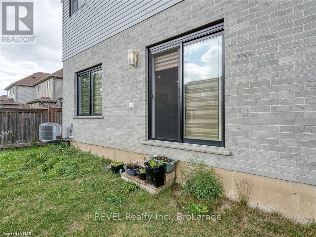 2911 LEMIEUX WALK Image 26