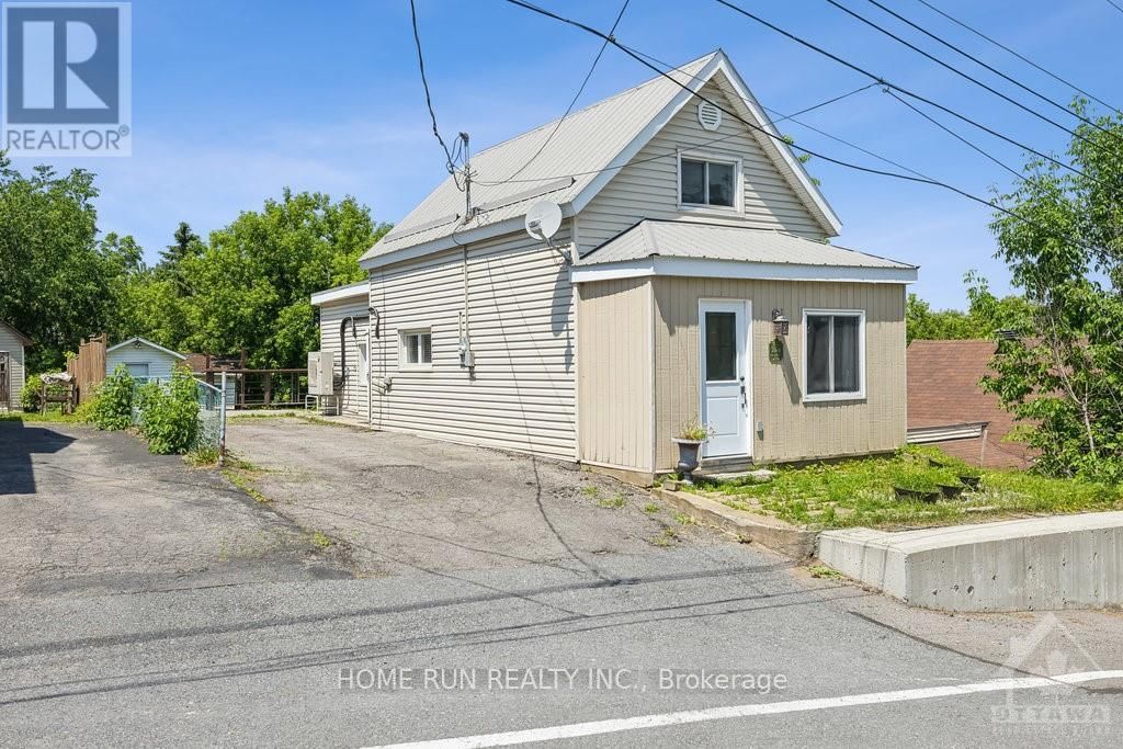 2088 VICTORIA STREET Image 2