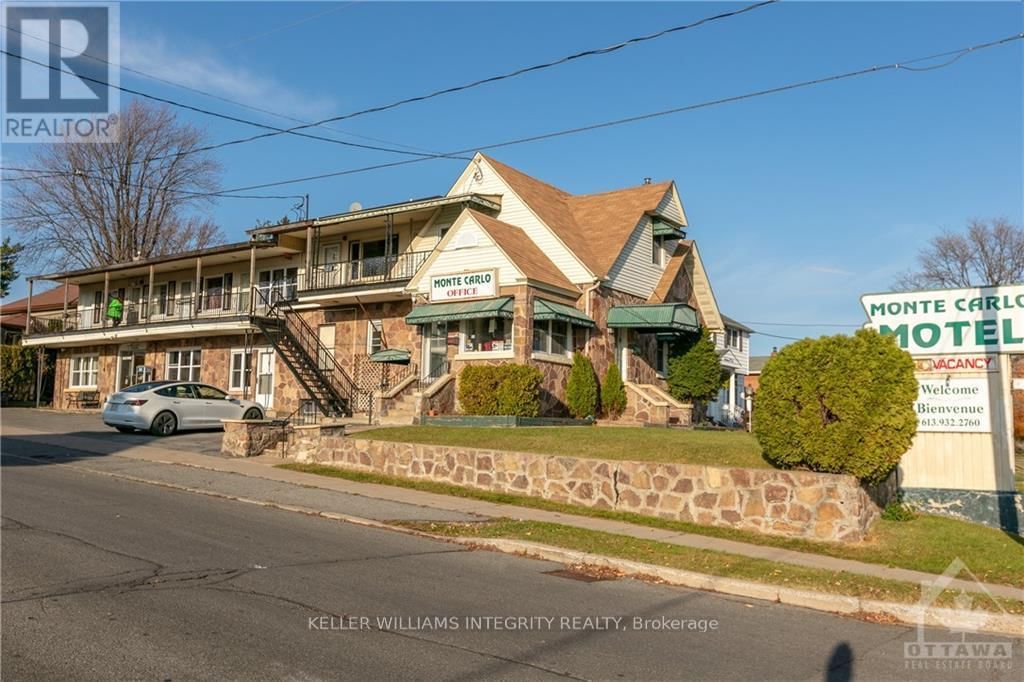 1606 MONTREAL ROAD Image 1