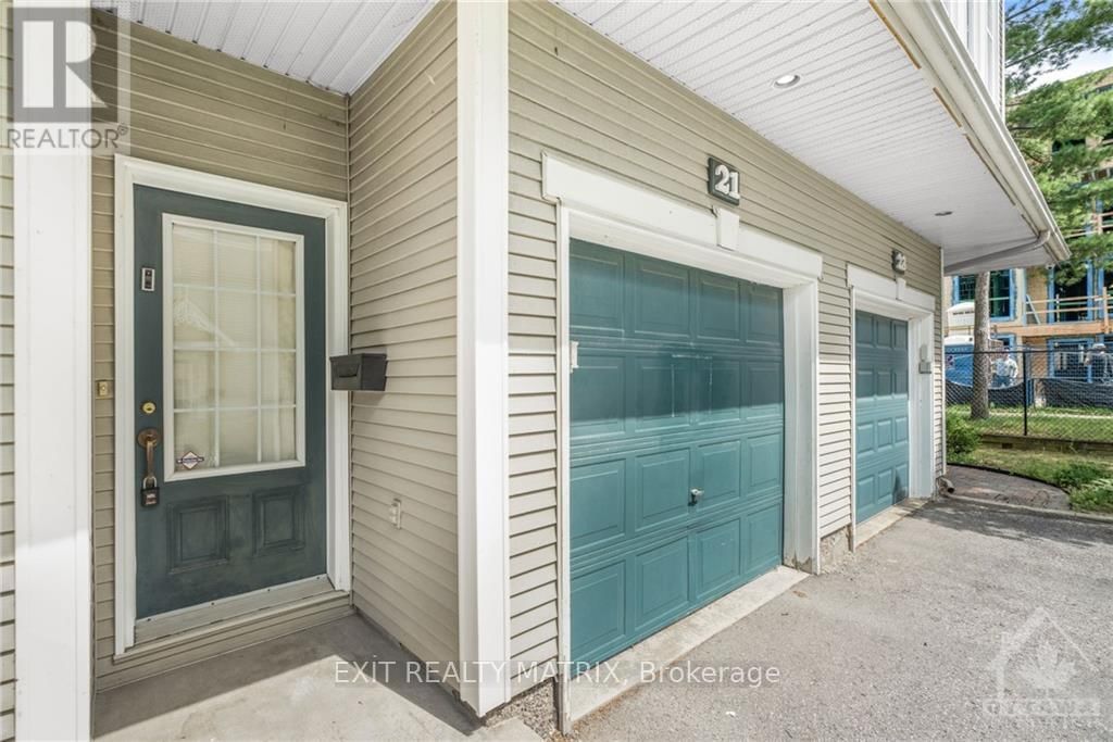 21 - 825 GRENON AVENUE Image 3