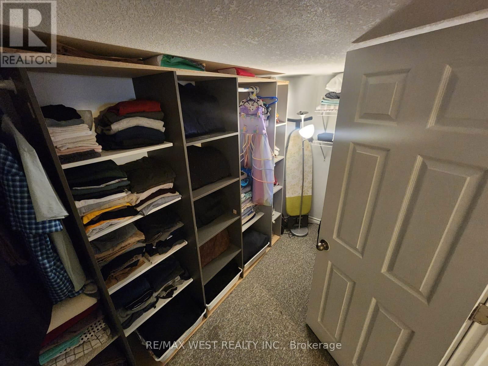 1059 GREENWOOD PARK Image 30