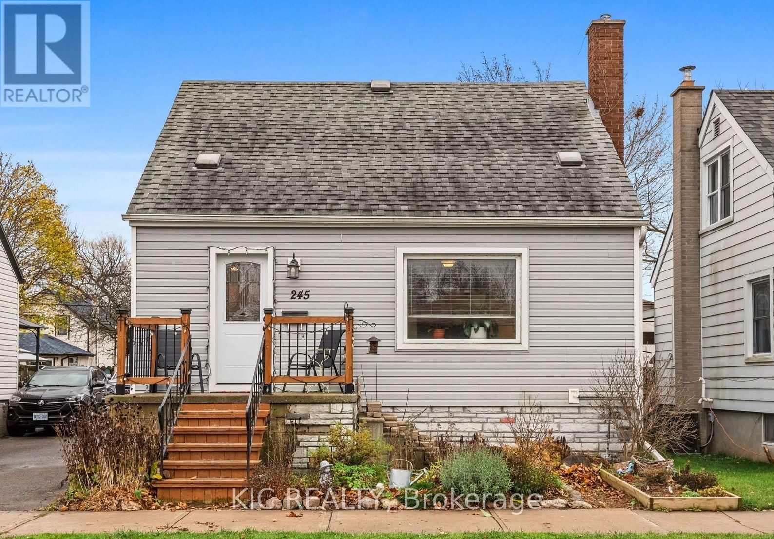 245 WOODBINE AVENUE Image 2